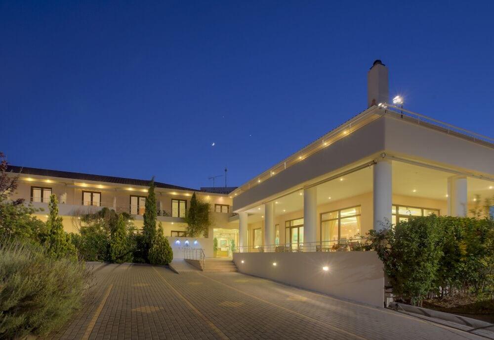 Kyniska Hotel ปลีตรา ภายนอก รูปภาพ