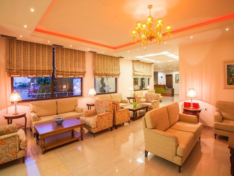 Kyniska Hotel ปลีตรา ภายนอก รูปภาพ