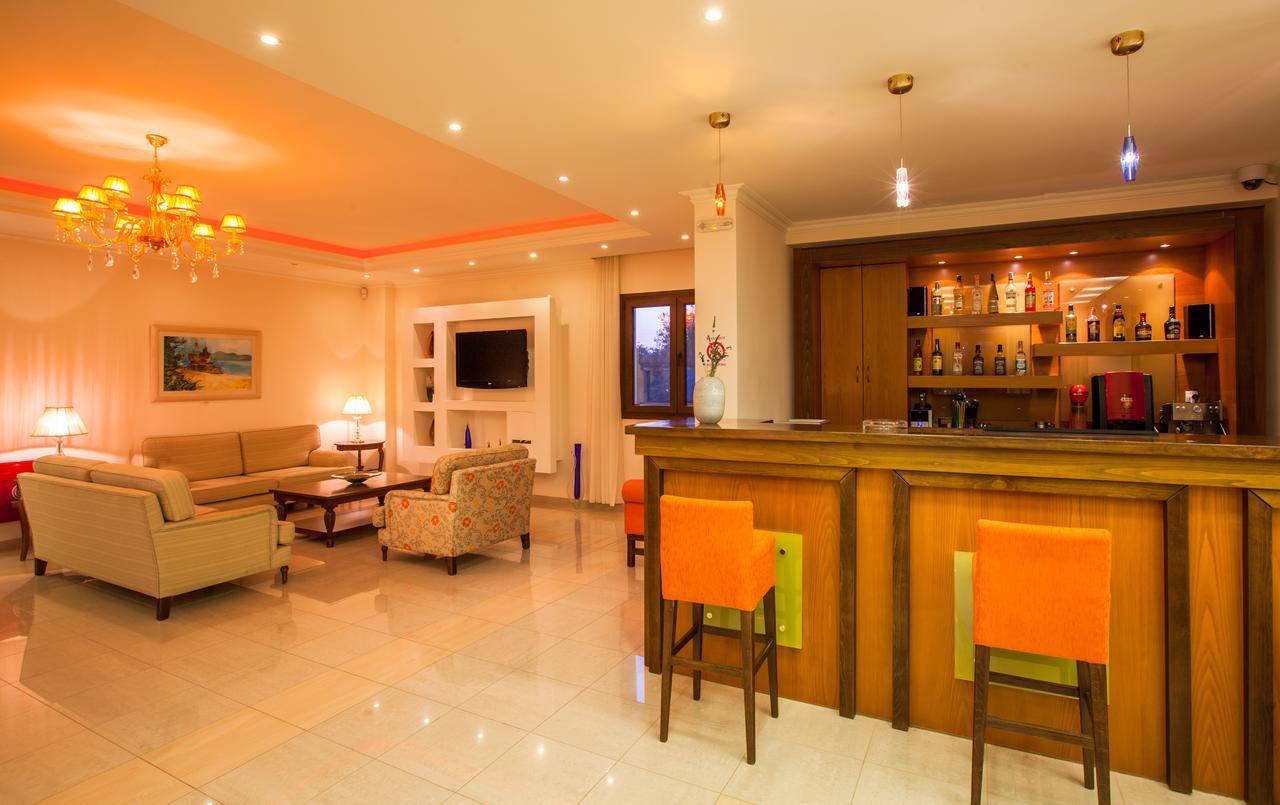 Kyniska Hotel ปลีตรา ภายนอก รูปภาพ